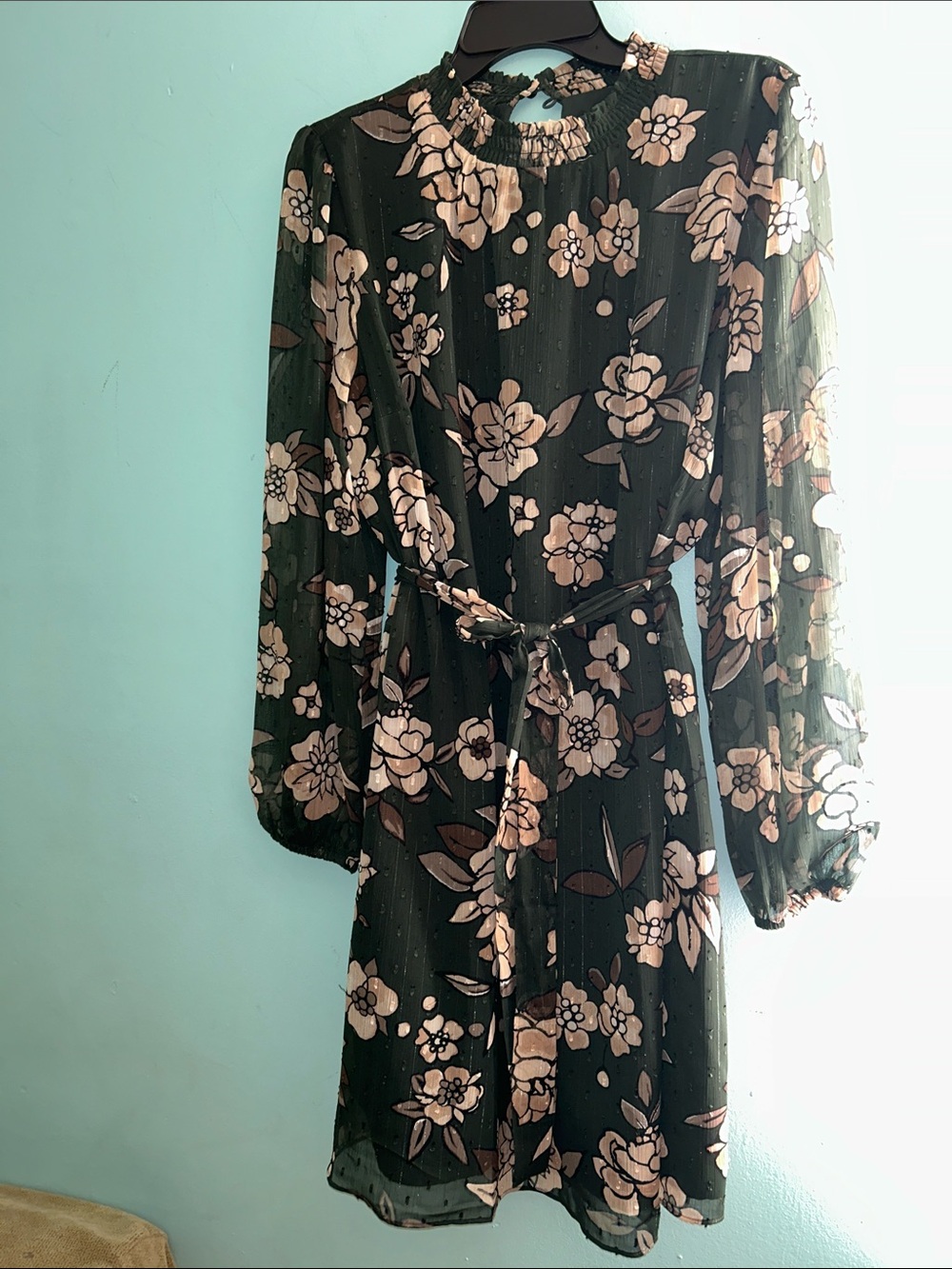 Ann Taylor Dark Green Floral Long-Sleeve Belted Dress